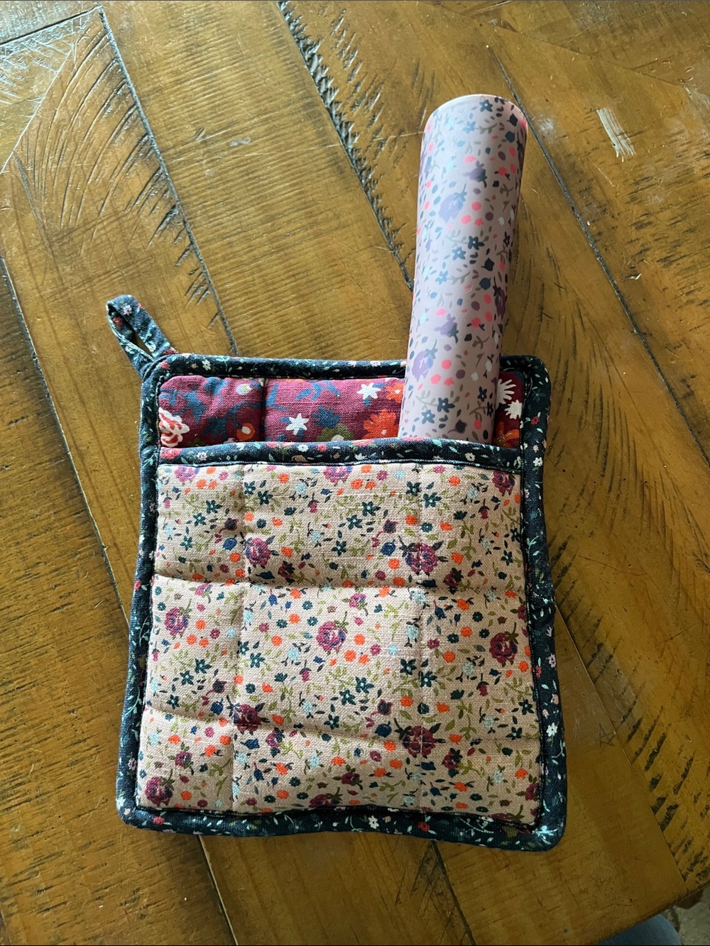 Anthropologie Floral Quilted Pot Holder and baking sheet Set